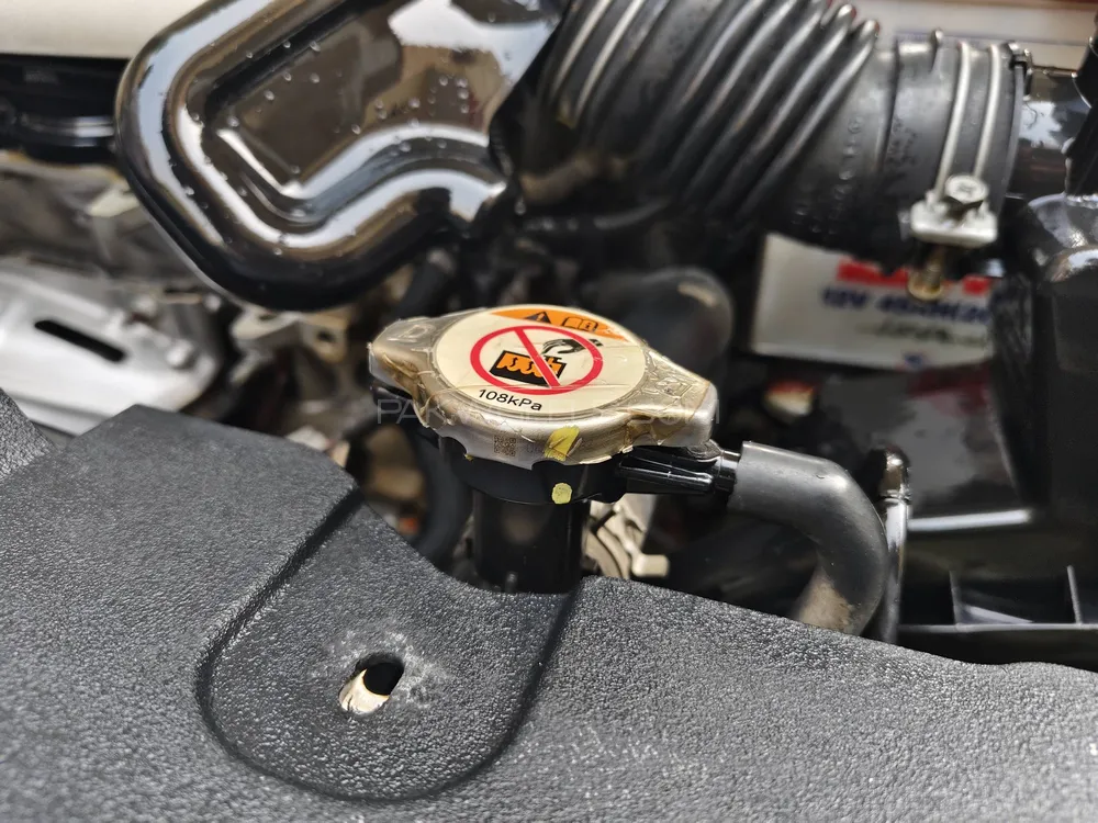 Toyota Yaris Sedan 2020 for Sale in Lahore Toyota Yaris Sedan 2020 for Sale in Lahore Image-16