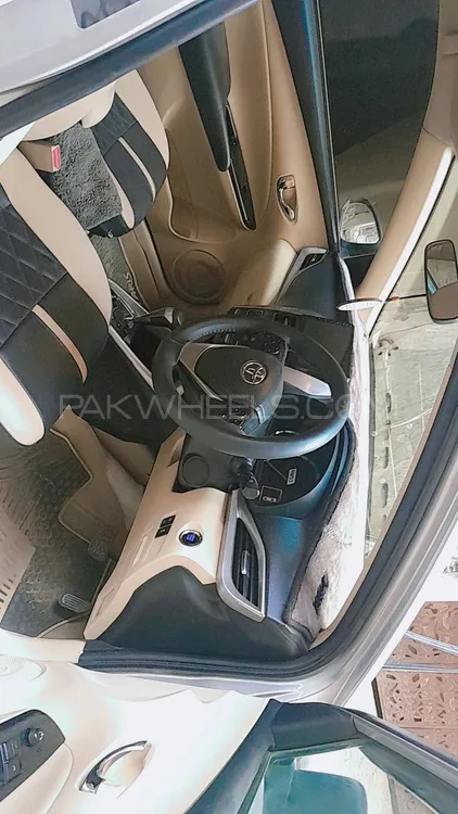 Toyota Yaris Sedan 2020 for Sale in Karachi Toyota Yaris Sedan 2020 for Sale in Karachi Image-6