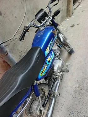 Honda CD 70 2023