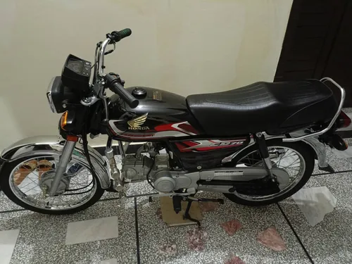 Honda CD 70 2025