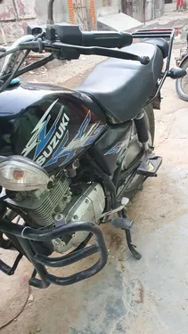 Suzuki GS 150 2018