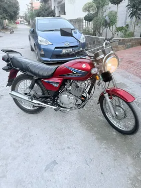 Suzuki GS 150 2020