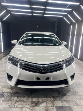 Toyota Corolla Altis Automatic 1.6 2015