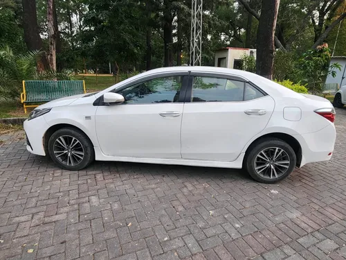 Toyota Corolla Altis Grande CVT-i 1.8 2019