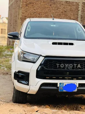 Toyota Hilux Revo V Automatic 3.0  2017