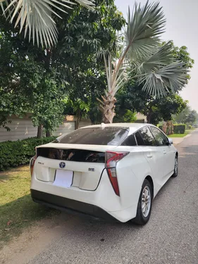 Toyota Prius A Premium 2016