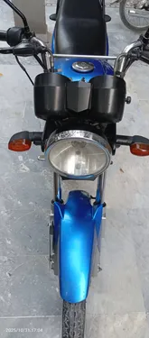 Yamaha YB 125Z  2021