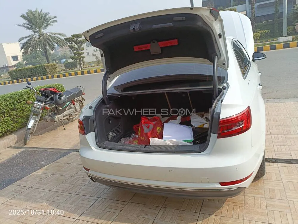 آوڈی اے 4 2017 for Sale in گجرانوالہ آوڈی اے 4 2017 for Sale in گجرانوالہ Image-7