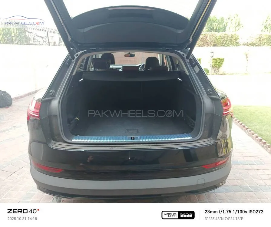 Audi e-tron 2022 for Sale in Lahore Audi e-tron 2022 for Sale in Lahore Image-8