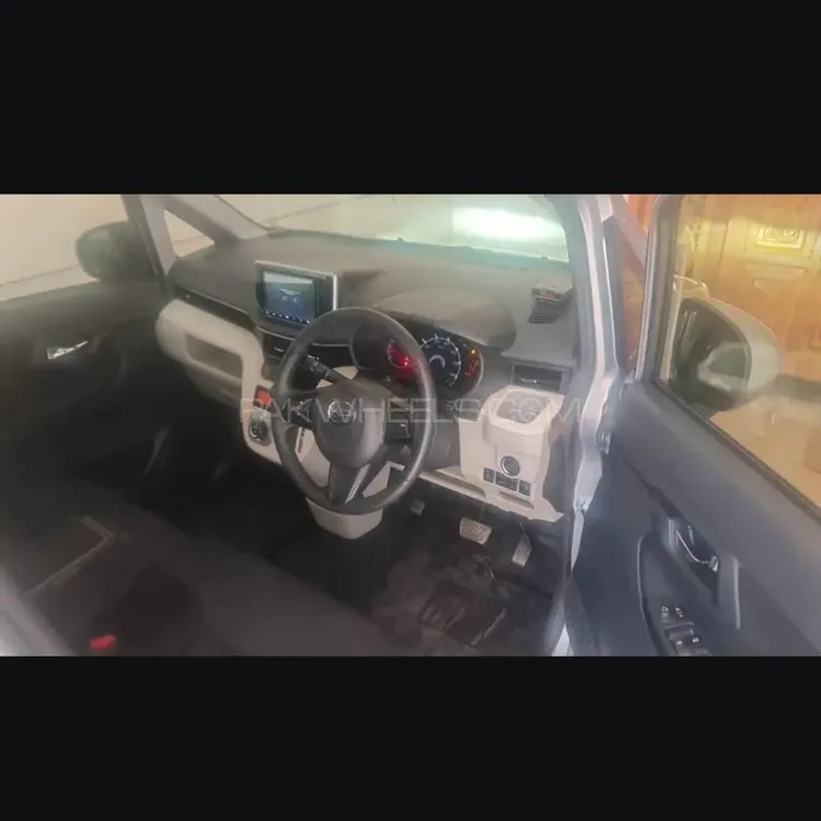 Daihatsu Move 2025 for Sale in Lahore Daihatsu Move 2025 for Sale in Lahore Image-7