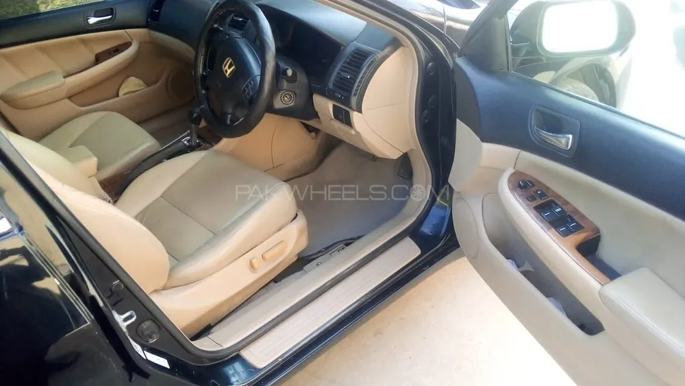 Honda Accord 2006 for Sale in Karachi Honda Accord 2006 for Sale in Karachi Image-8