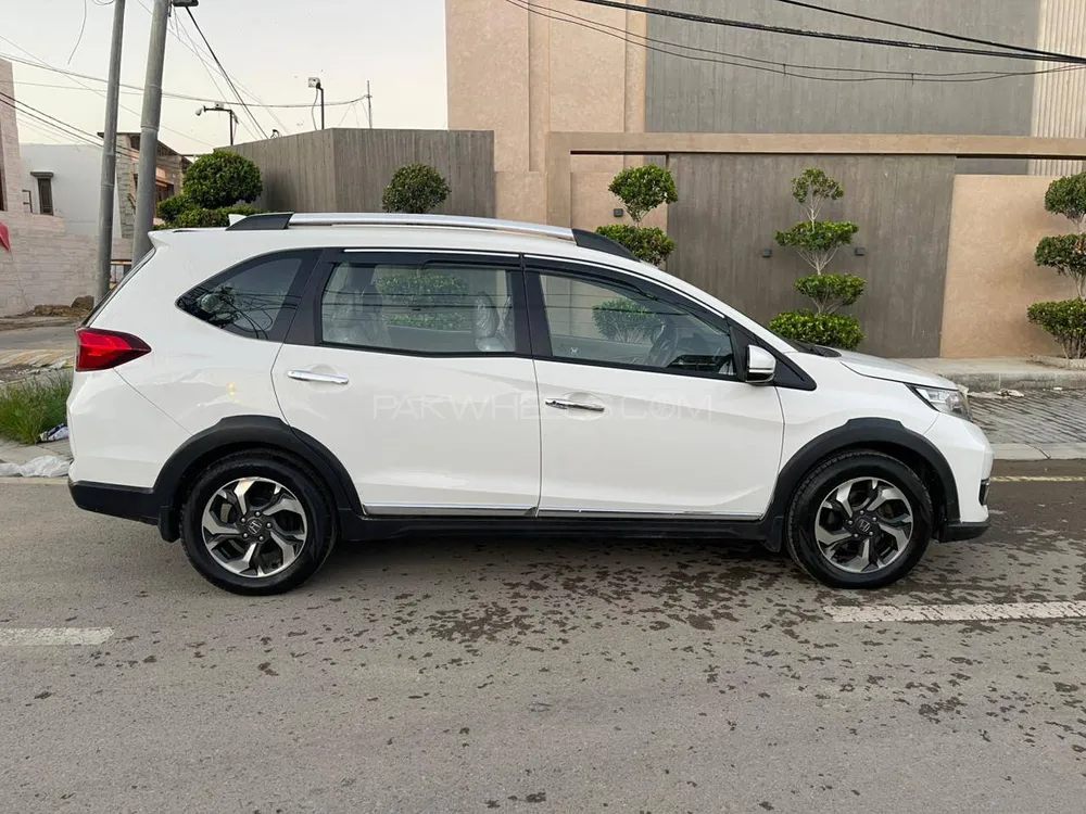 Honda BR-V 2020 for Sale in Karachi Honda BR-V 2020 for Sale in Karachi Image-3