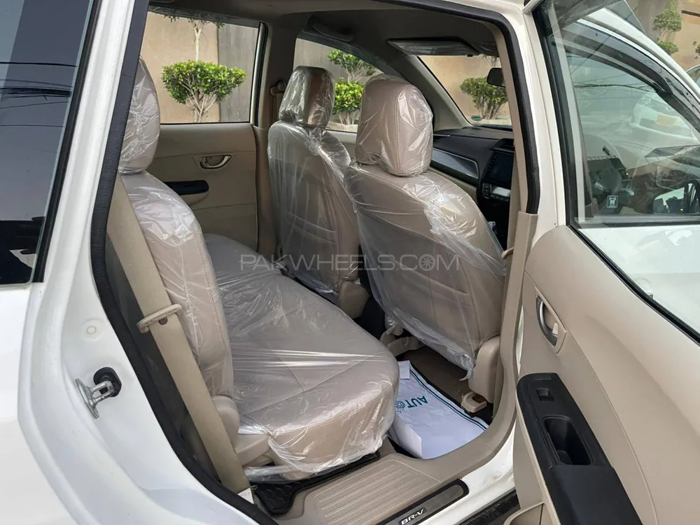 Honda BR-V 2020 for Sale in Karachi Honda BR-V 2020 for Sale in Karachi Image-13