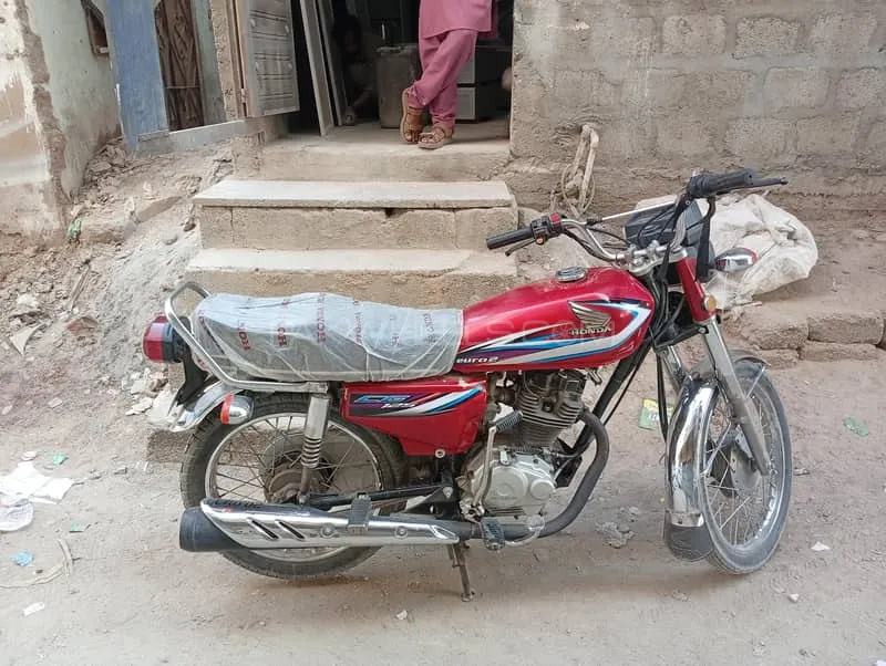 Honda CG 125 2015 for Sale Honda CG 125 2015 for Sale Image-1