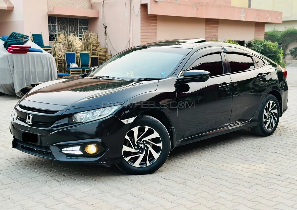 Honda Civic 2018 for Sale in Multan Honda Civic 2018 for Sale in Multan Image-11