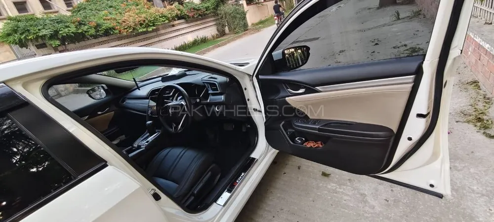 Honda Civic 2018 for Sale in Rawalpindi Honda Civic 2018 for Sale in Rawalpindi Image-5