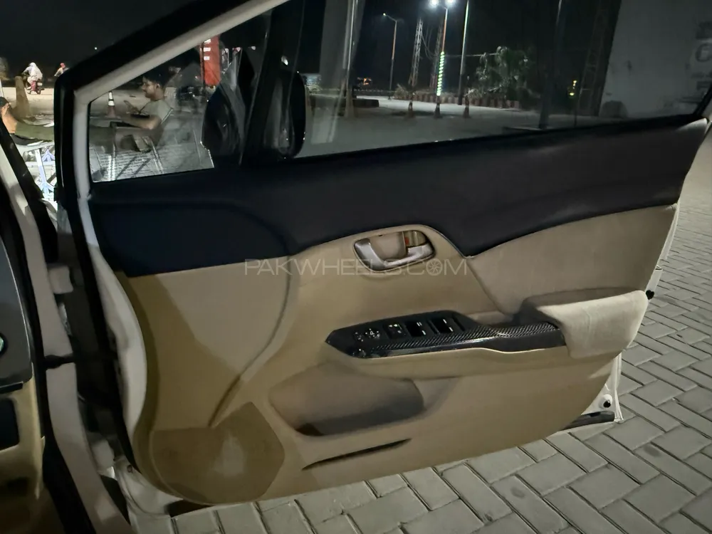 Honda Civic 2014 for Sale in Gujranwala Honda Civic 2014 for Sale in Gujranwala Image-12