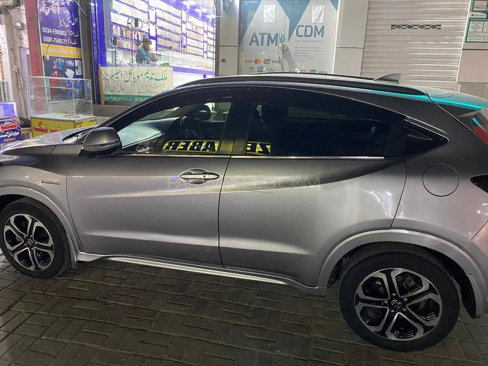 Honda Vezel 2016 for Sale in Chishtian Image-1