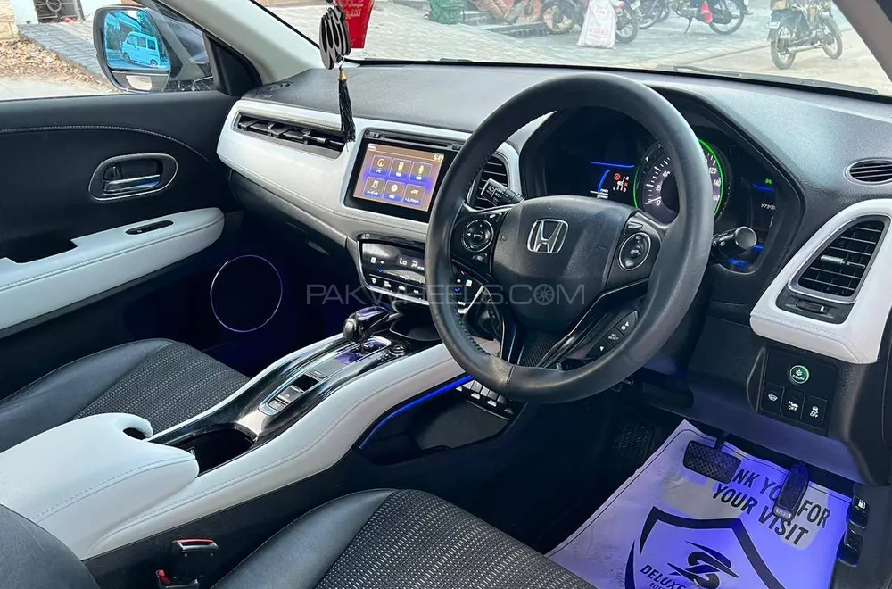 Honda Vezel 2014 for Sale in Karachi Honda Vezel 2014 for Sale in Karachi Image-10