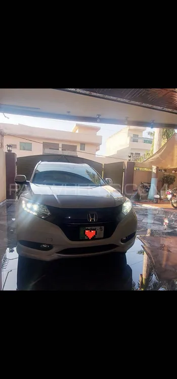 Honda Vezel 2015 for Sale in Lahore Image-1