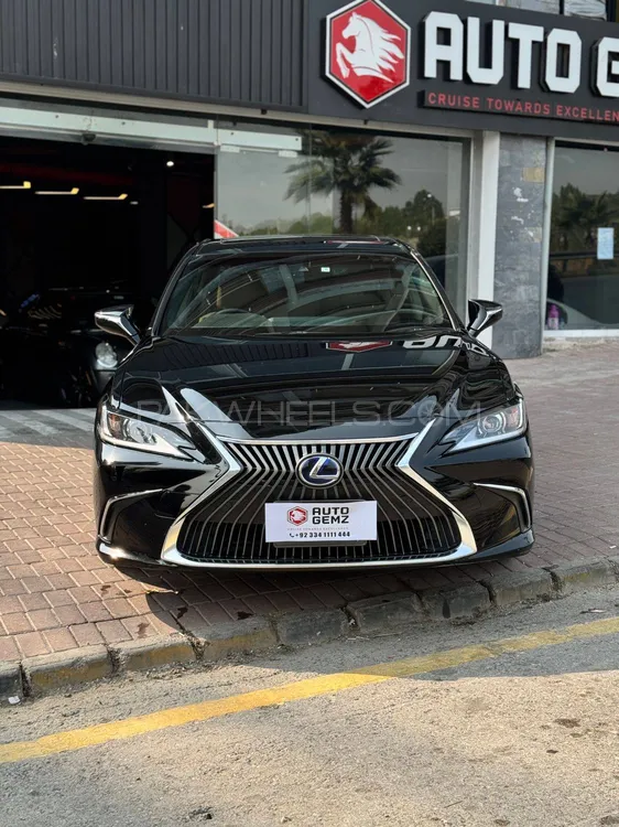 Lexus ES 2021 for Sale in Islamabad Image-1