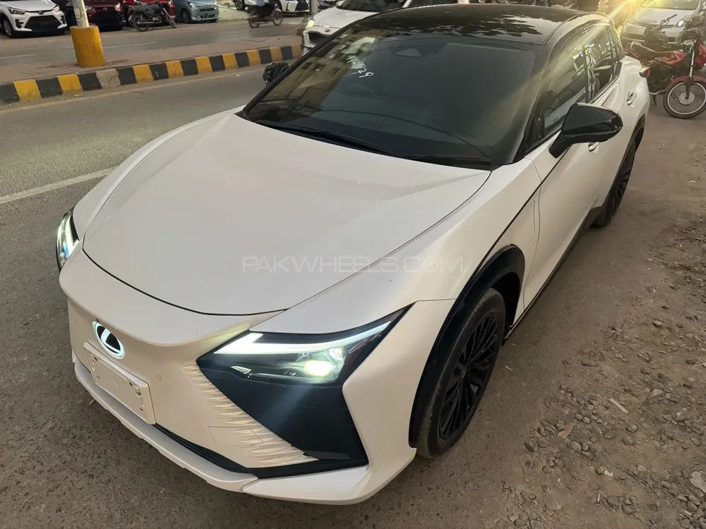 Lexus RX Series 2023 for Sale in Karachi Lexus RX Series 2023 for Sale in Karachi Image-9