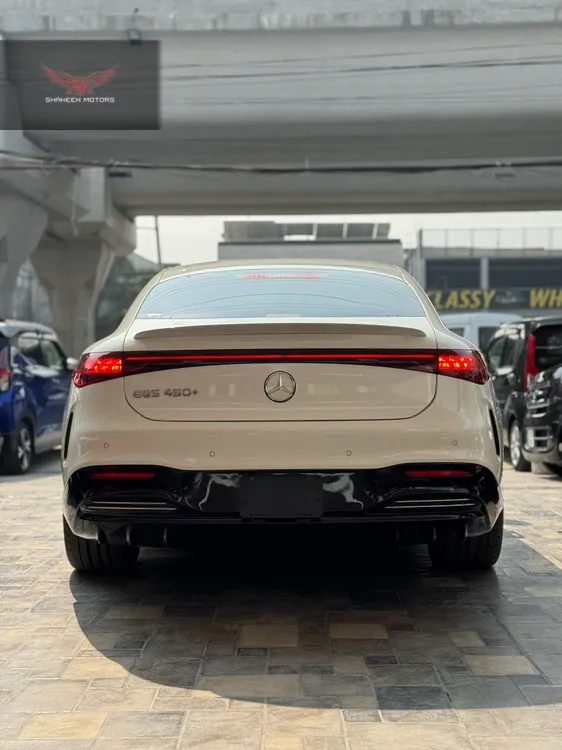 Mercedes Benz EQS 2022 for Sale in Lahore Mercedes Benz EQS 2022 for Sale in Lahore Image-5