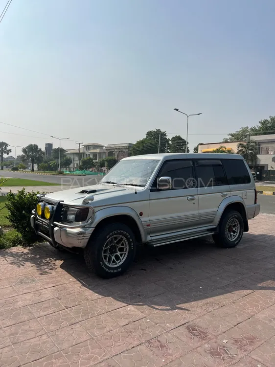 Mitsubishi Pajero 1993 for Sale in Lahore Mitsubishi Pajero 1993 for Sale in Lahore Image-17
