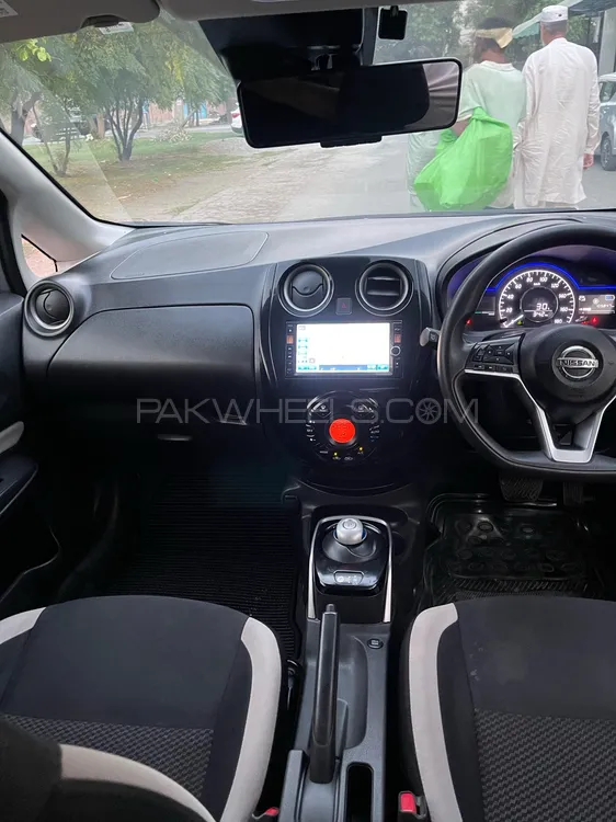 Nissan Note 2020 for Sale in Lahore Nissan Note 2020 for Sale in Lahore Image-10