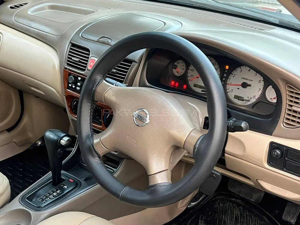 Nissan Sunny 2009 for Sale in Lahore Nissan Sunny 2009 for Sale in Lahore Image-9