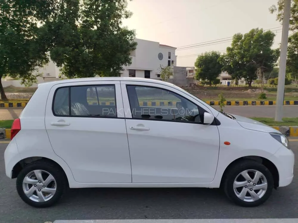 Suzuki Cultus 2023 for Sale in Faisalabad Suzuki Cultus 2023 for Sale in Faisalabad Image-1