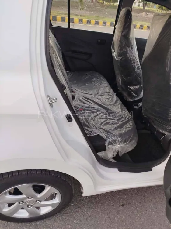 Suzuki Cultus 2023 for Sale in Faisalabad Suzuki Cultus 2023 for Sale in Faisalabad Image-12