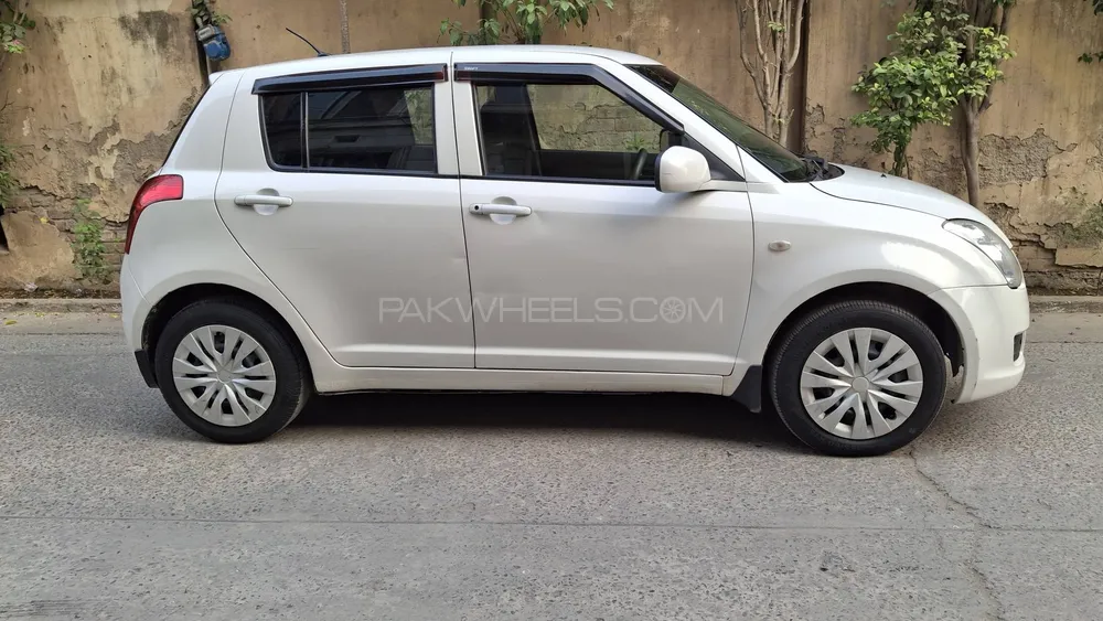 Suzuki Swift 2013 for Sale in Lahore Suzuki Swift 2013 for Sale in Lahore Image-14