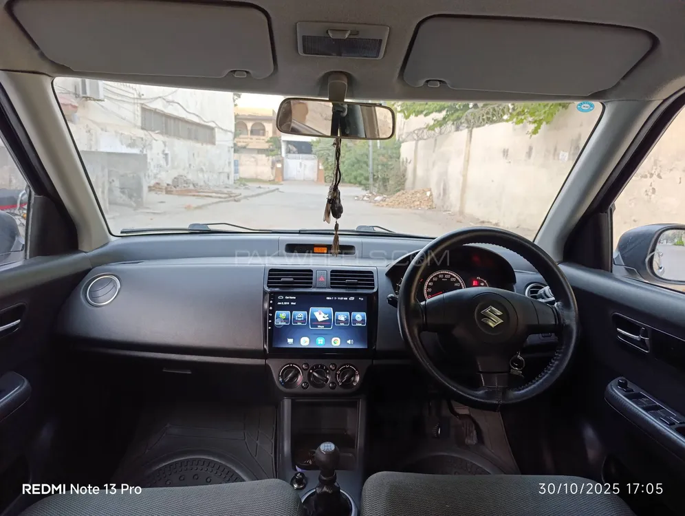 Suzuki Swift 2013 for Sale in Rawalpindi Suzuki Swift 2013 for Sale in Rawalpindi Image-9