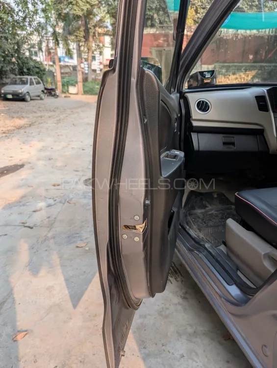 Suzuki Wagon R 2017 for Sale in Lahore Suzuki Wagon R 2017 for Sale in Lahore Image-6