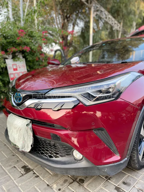 Toyota C-HR 2016 for Sale in Lahore Toyota C-HR 2016 for Sale in Lahore Image-6
