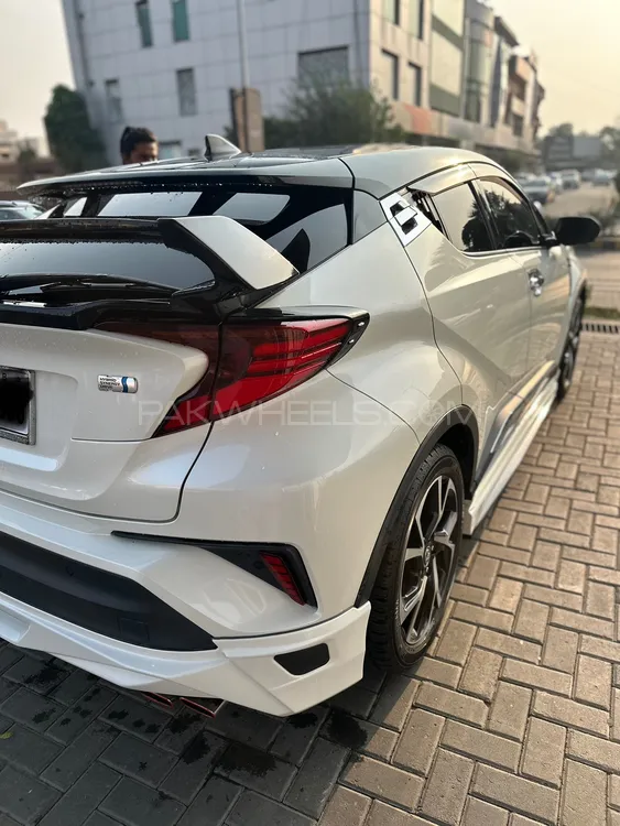 Toyota C-HR 2020 for Sale in Lahore Toyota C-HR 2020 for Sale in Lahore Image-15
