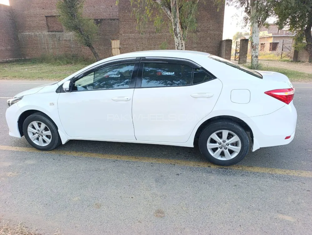 Toyota Corolla 2016 for Sale in Sialkot Toyota Corolla 2016 for Sale in Sialkot Image-3