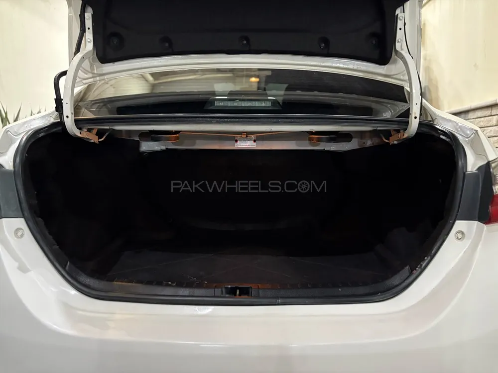 Toyota Corolla 2019 for Sale in Karachi Toyota Corolla 2019 for Sale in Karachi Image-11