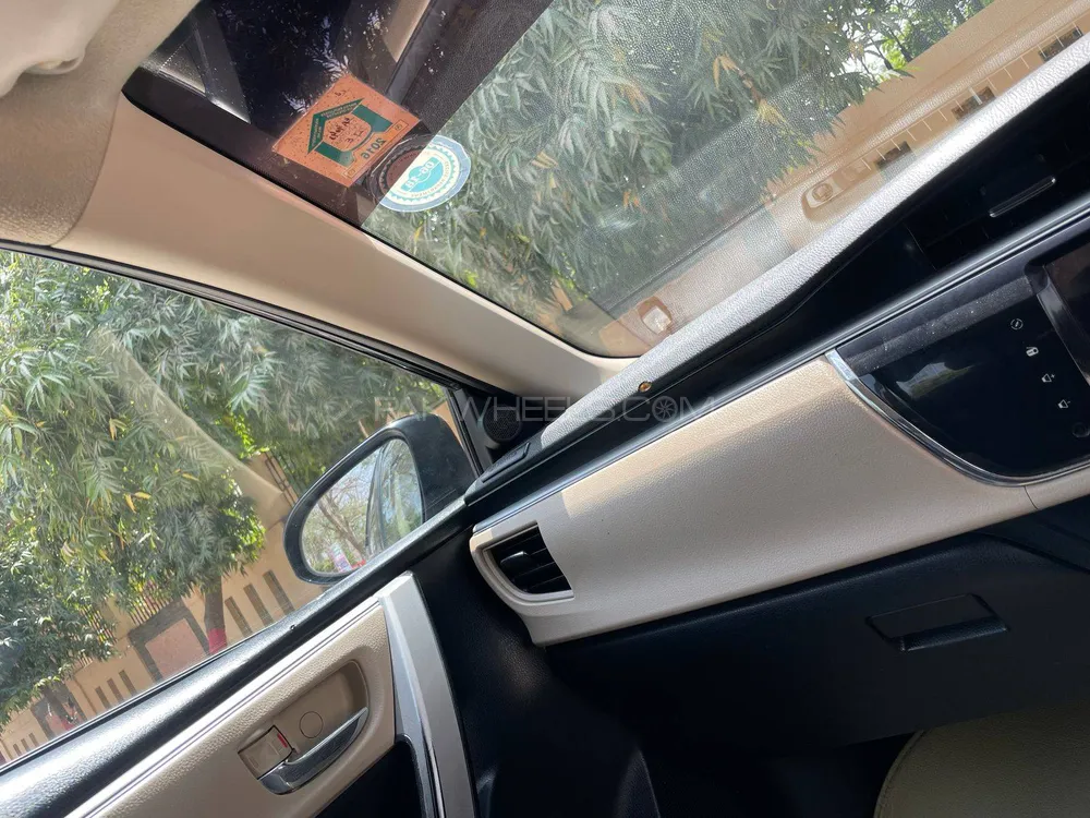 Toyota Corolla 2015 for Sale in Khanewal Image-1