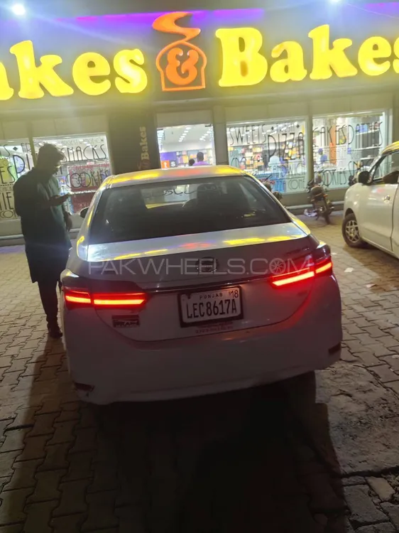 Toyota Corolla 2018 for Sale in Lahore Toyota Corolla 2018 for Sale in Lahore Image-2