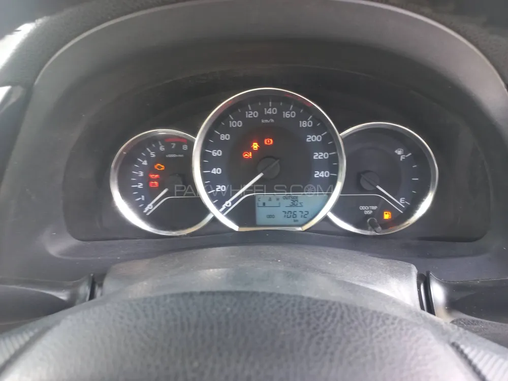 Toyota Corolla 2018 for Sale in Karachi Toyota Corolla 2018 for Sale in Karachi Image-10