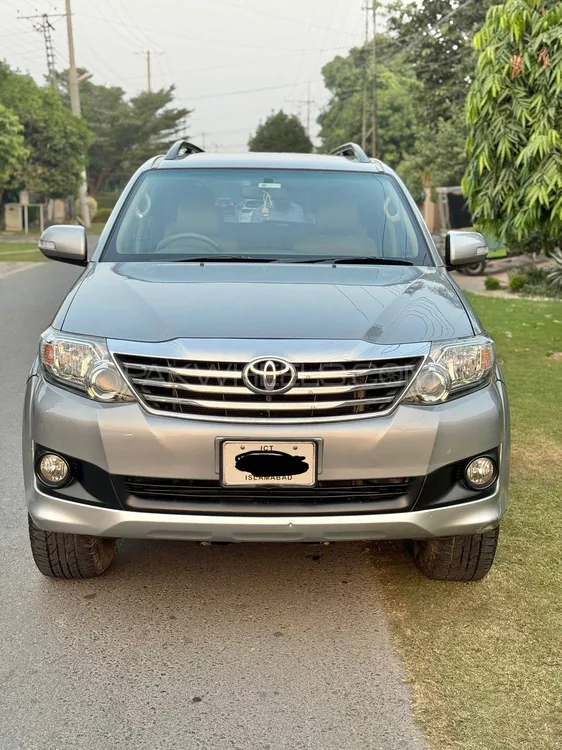 Toyota Fortuner 2013 for Sale in Lahore Image-1