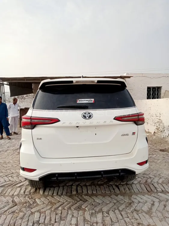 Toyota Fortuner 2024 for Sale in Karachi Toyota Fortuner 2024 for Sale in Karachi Image-2