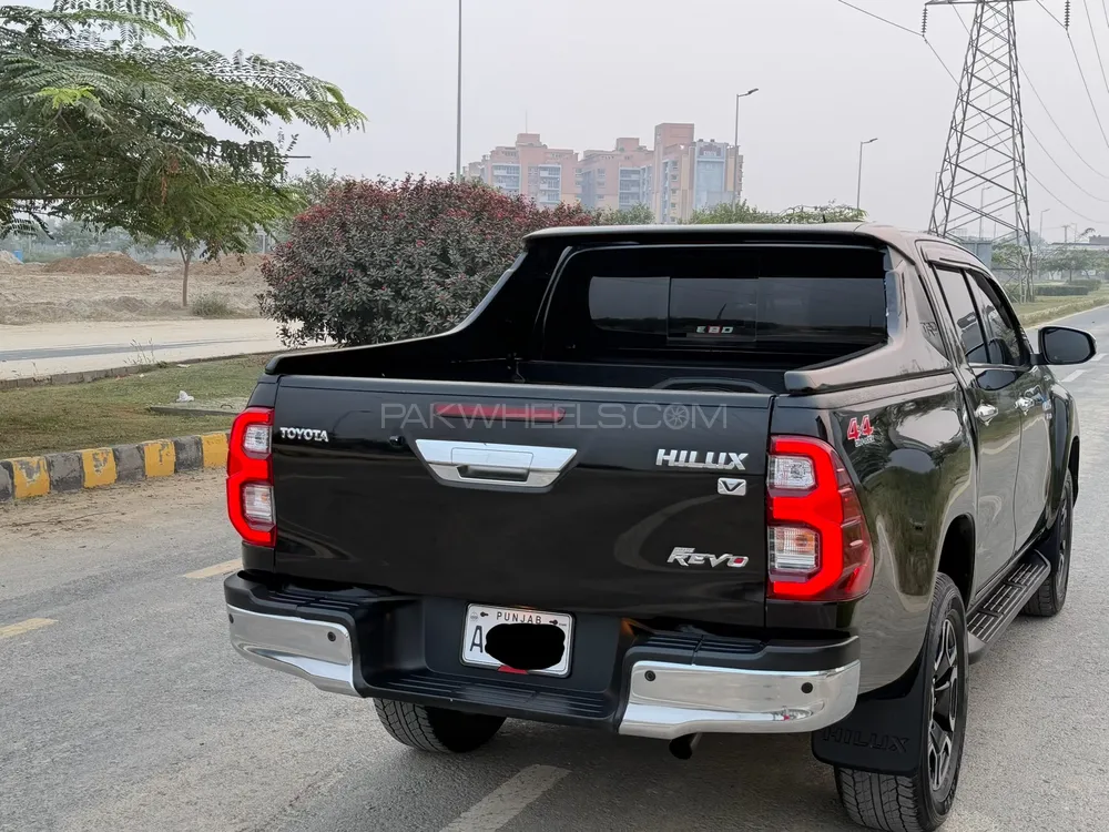 Toyota Hilux 2022 for Sale in Lahore Toyota Hilux 2022 for Sale in Lahore Image-7