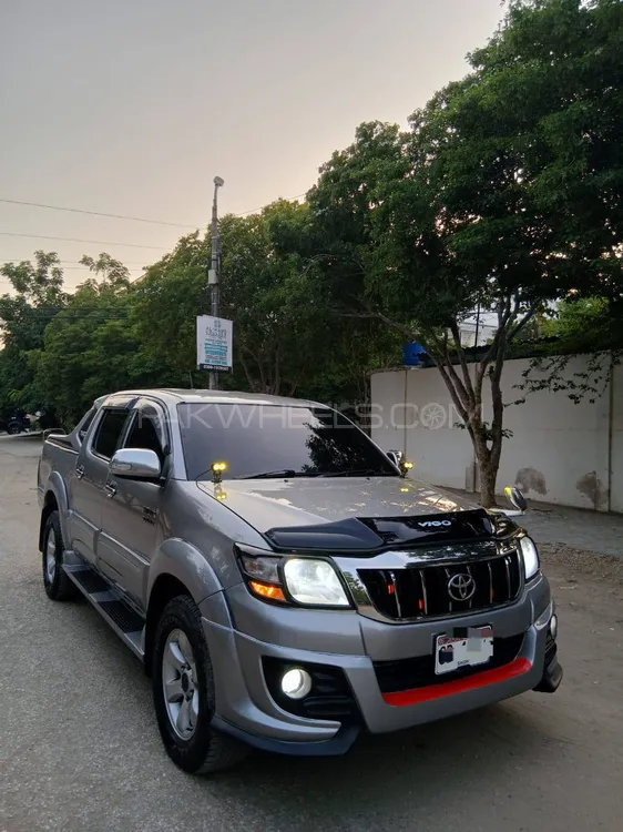 Toyota Hilux 2013 for Sale in Karachi Image-1