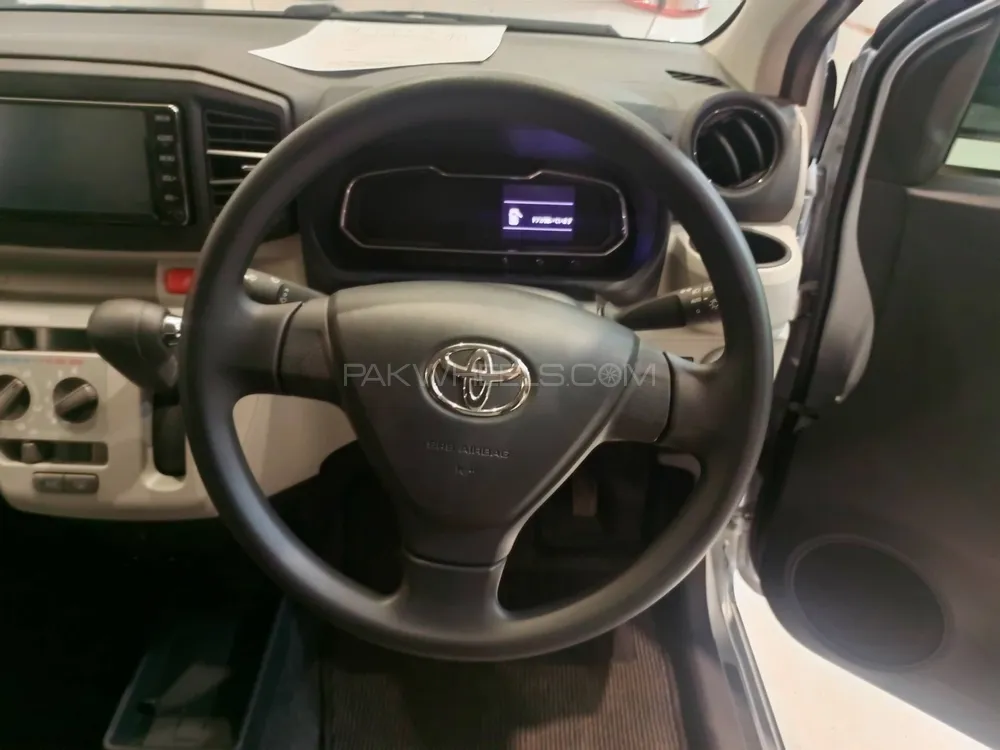 Toyota Pixis Epoch 2022 for Sale in Lahore Toyota Pixis Epoch 2022 for Sale in Lahore Image-5