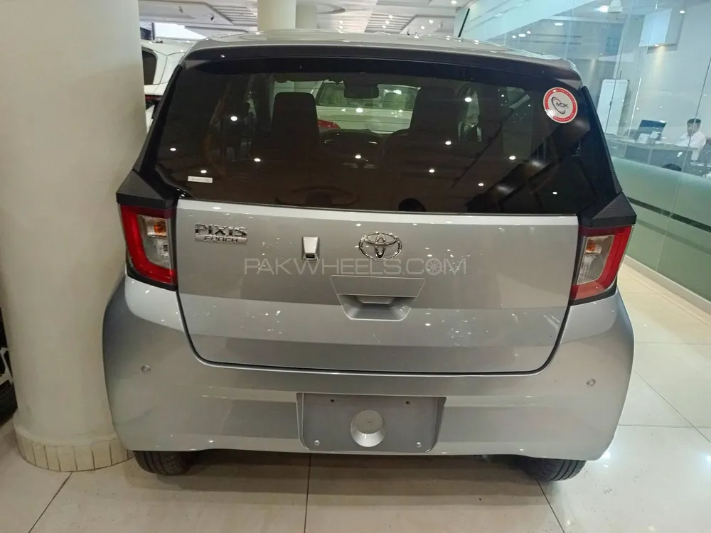 Toyota Pixis Epoch 2022 for Sale in Lahore Toyota Pixis Epoch 2022 for Sale in Lahore Image-9