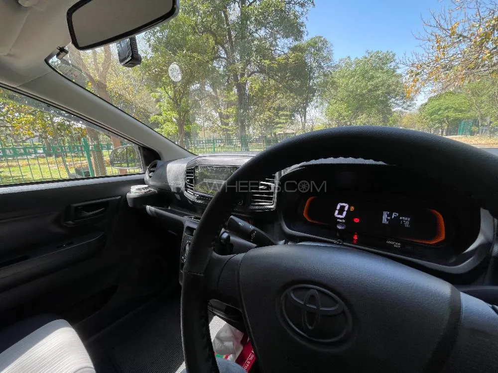 Toyota Pixis Epoch 2022 for Sale in Lahore Toyota Pixis Epoch 2022 for Sale in Lahore Image-6