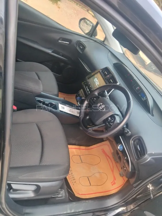 Toyota Prius 2020 for Sale in Lahore Toyota Prius 2020 for Sale in Lahore Image-14